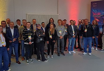 Teilnehmende und Expert*innen des Business Speed Matchings