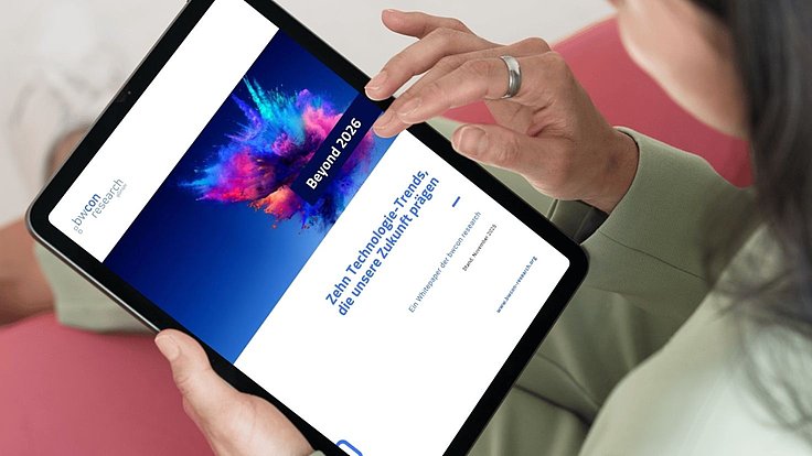 Neues Whitepaper: Beyond 2026 – Zehn Technologie-Trends, die unsere Zukunft prägen